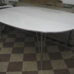 489 2259 DINING TABLE